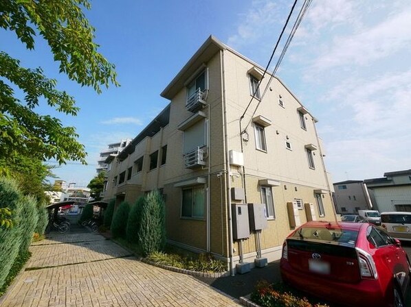 レガーロの物件外観写真